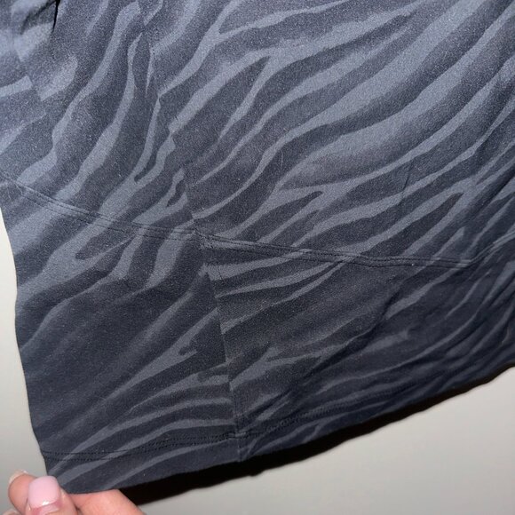 lululemon Nulu Cropped Slim Yoga Short Sleeve - Picture 8 of 11